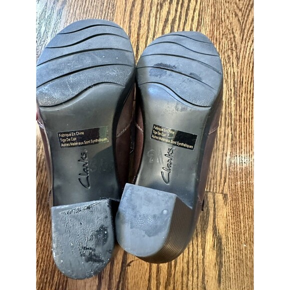 Clarks Bendables Woman Size 6.5 Bootie Slip On Leather Brown Block 2.5" Heel - Picture 5 of 7